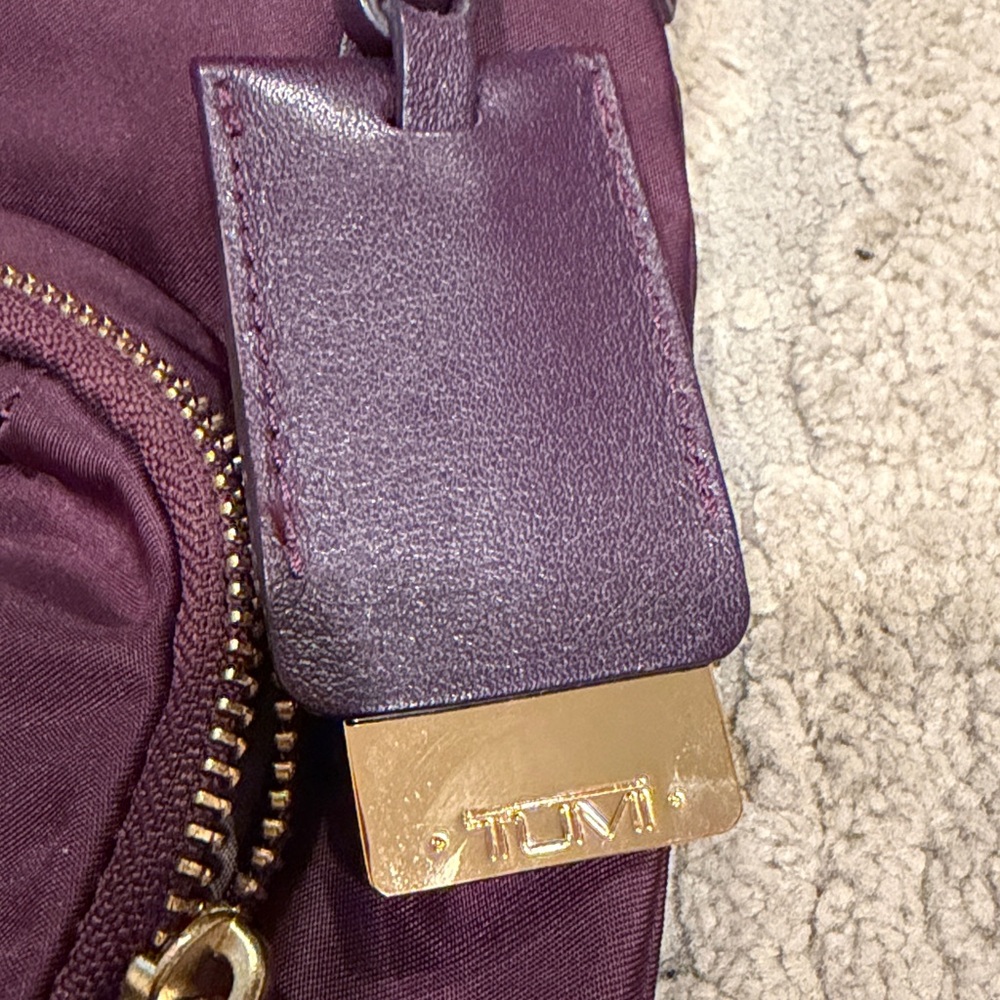TUMI
Voyageur Capri Crossbody plum purple color in GUC - Picture 5 of 12